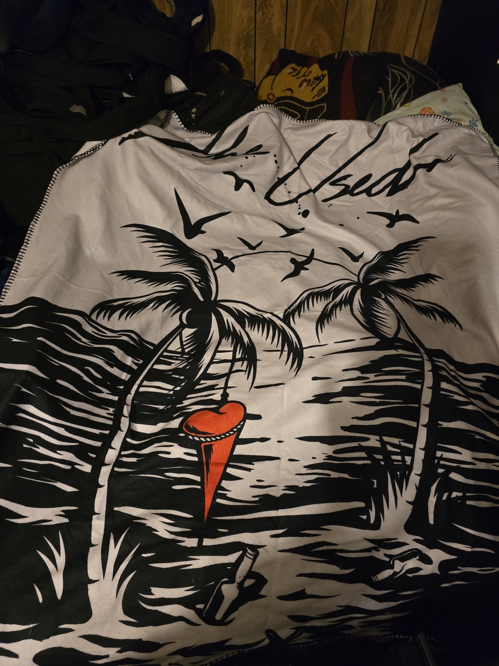 The Used Hanging Heart Blanket Rare